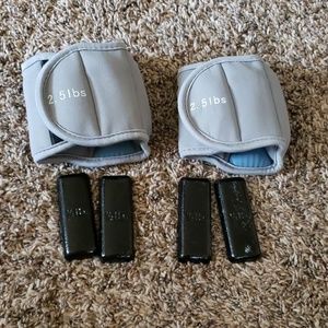 Ankle weights with extra inserts